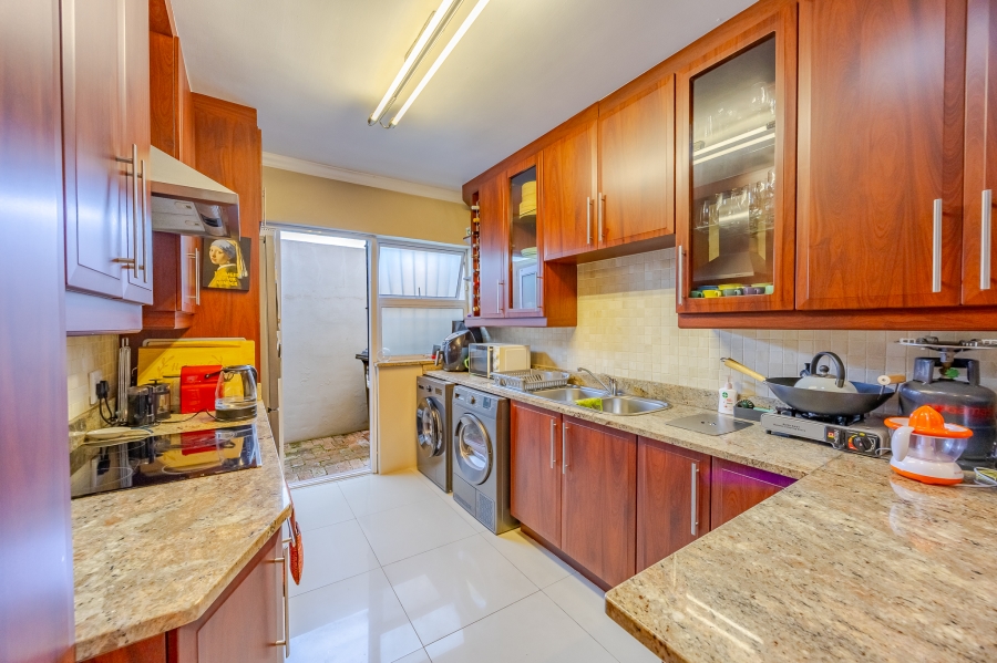 3 Bedroom Property for Sale in Lakeside Western Cape